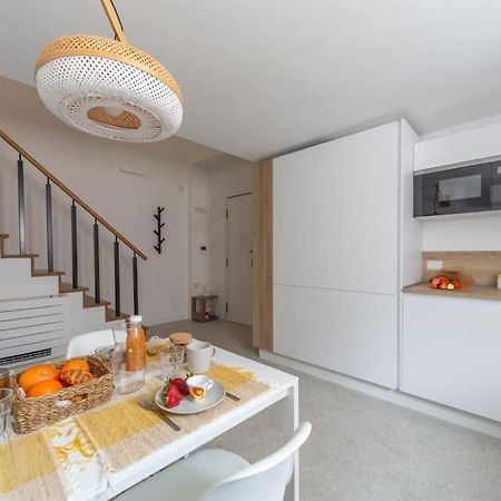 Milano Loft-Hosted By Sweetstay Exterior photo