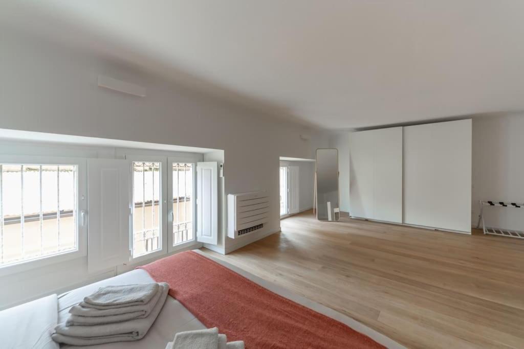 Milano Loft-Hosted By Sweetstay Exterior photo